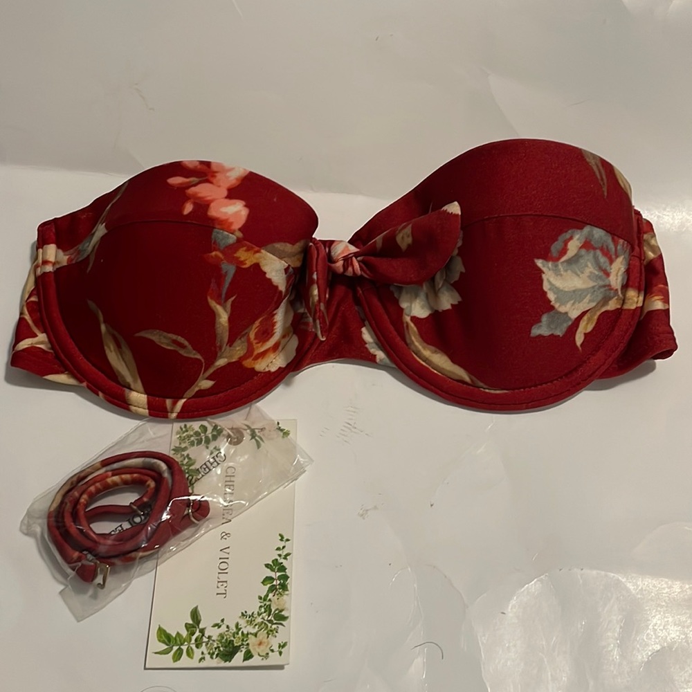 NWT Chelsea and Violet Swim Top Only Size Small